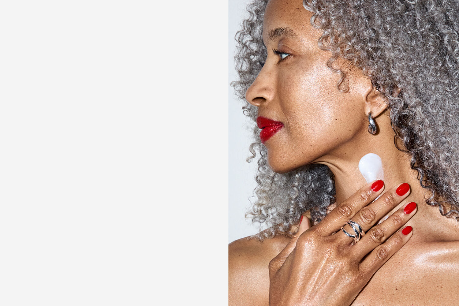 model with healthy skin